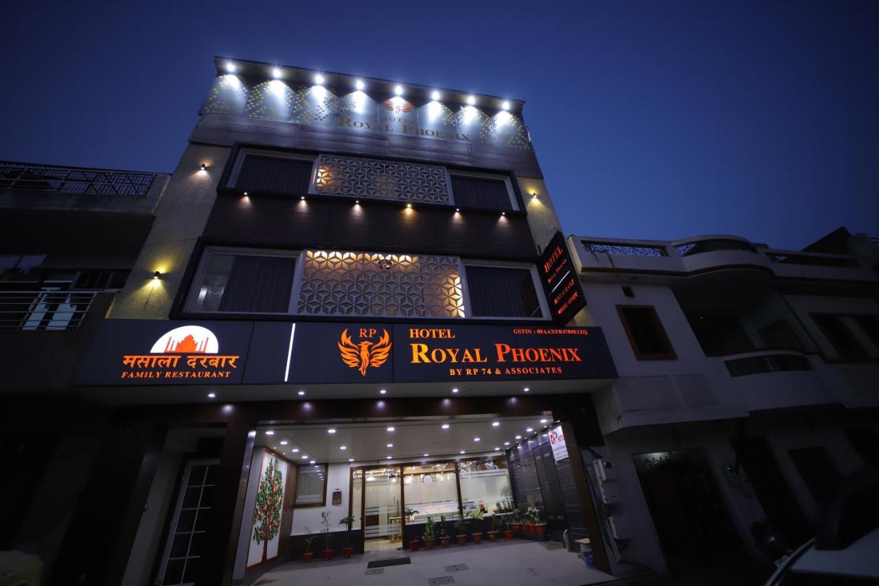 Hotel Royal Phoenix Агра Екстериор снимка