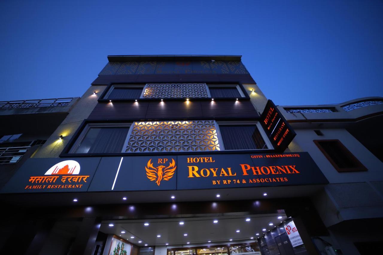 Hotel Royal Phoenix Агра Екстериор снимка
